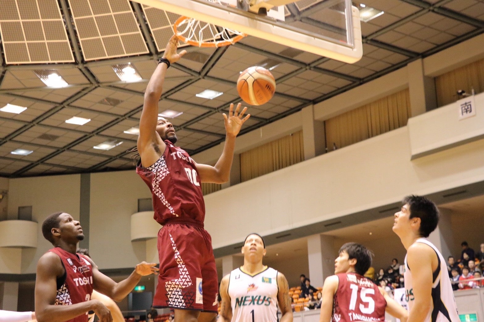 川崎ブレイブサンダース 102-51　群馬クレインサンダーズ