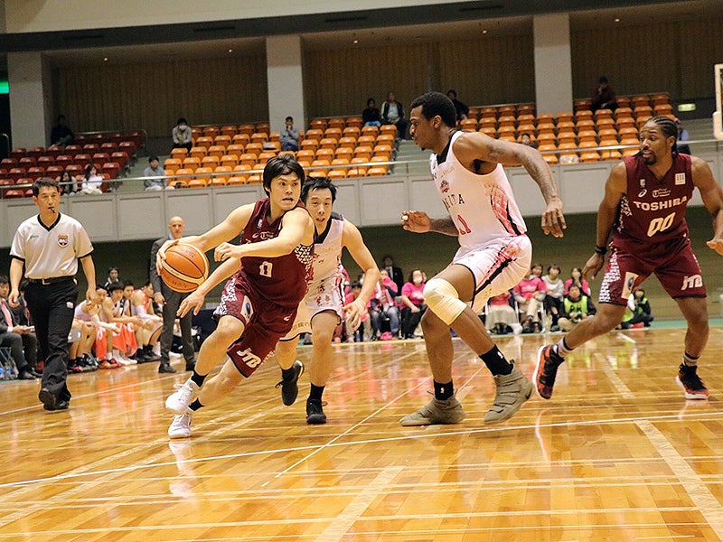 川崎ブレイブサンダース　84-67　秋田ノーザンハピネッツ