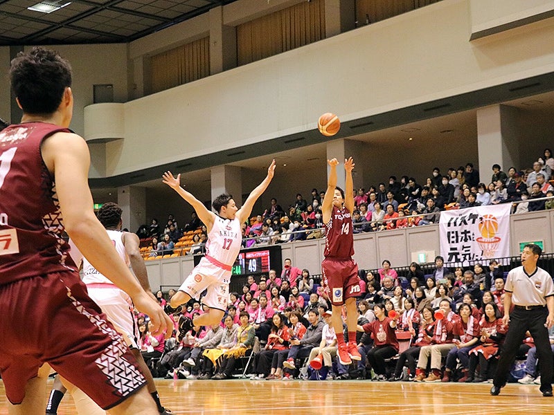 川崎ブレイブサンダース　84-67　秋田ノーザンハピネッツ